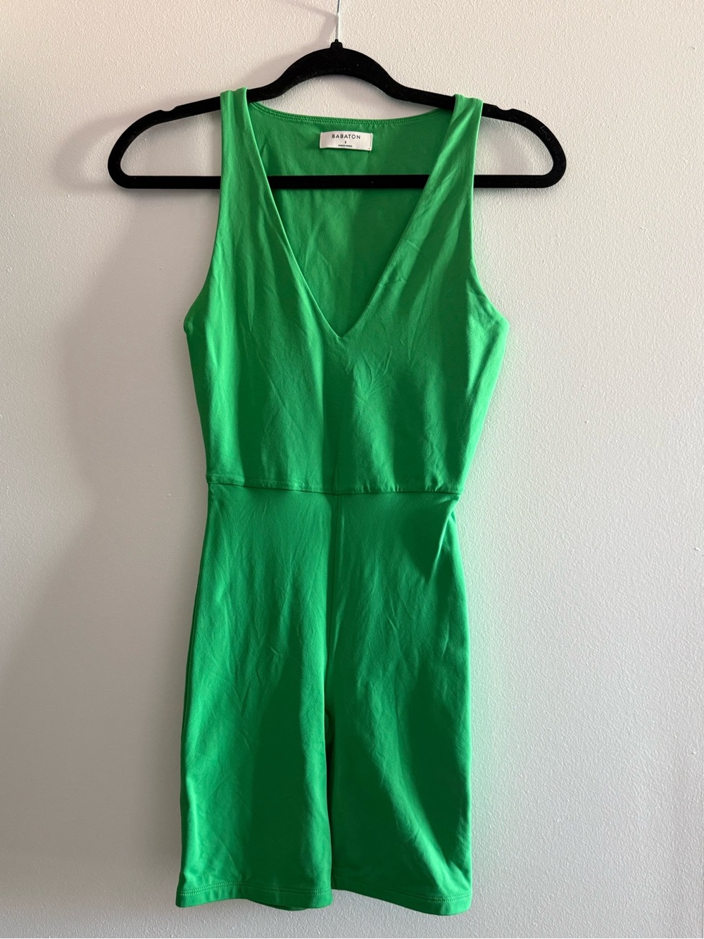 Babaton Aritzia Green Contour V-Neck Romper - Picture 4 of 6